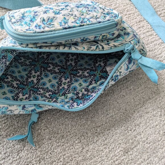 Vera Bradley Sling - Picture 4 of 4